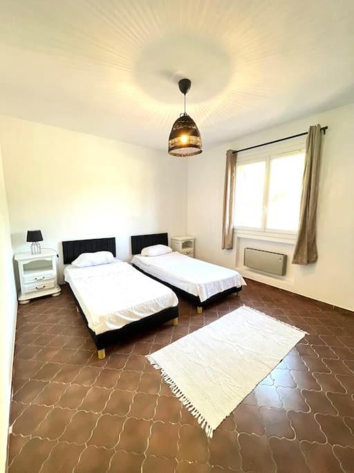 Appartement Proche Aeroport Marseille Marignane - Studio Confortable - Logement Ideal - Hebergement Tout Equipe Rognac Exterior photo